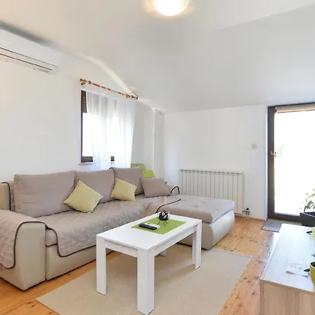Apartament Fuer 5 Personen Ca 65 Qm In Fazana, Istrien Istrische Riviera *