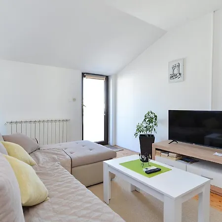 Apartament Fuer 5 Personen Ca 65 Qm In Fazana, Istrien Istrische Riviera *